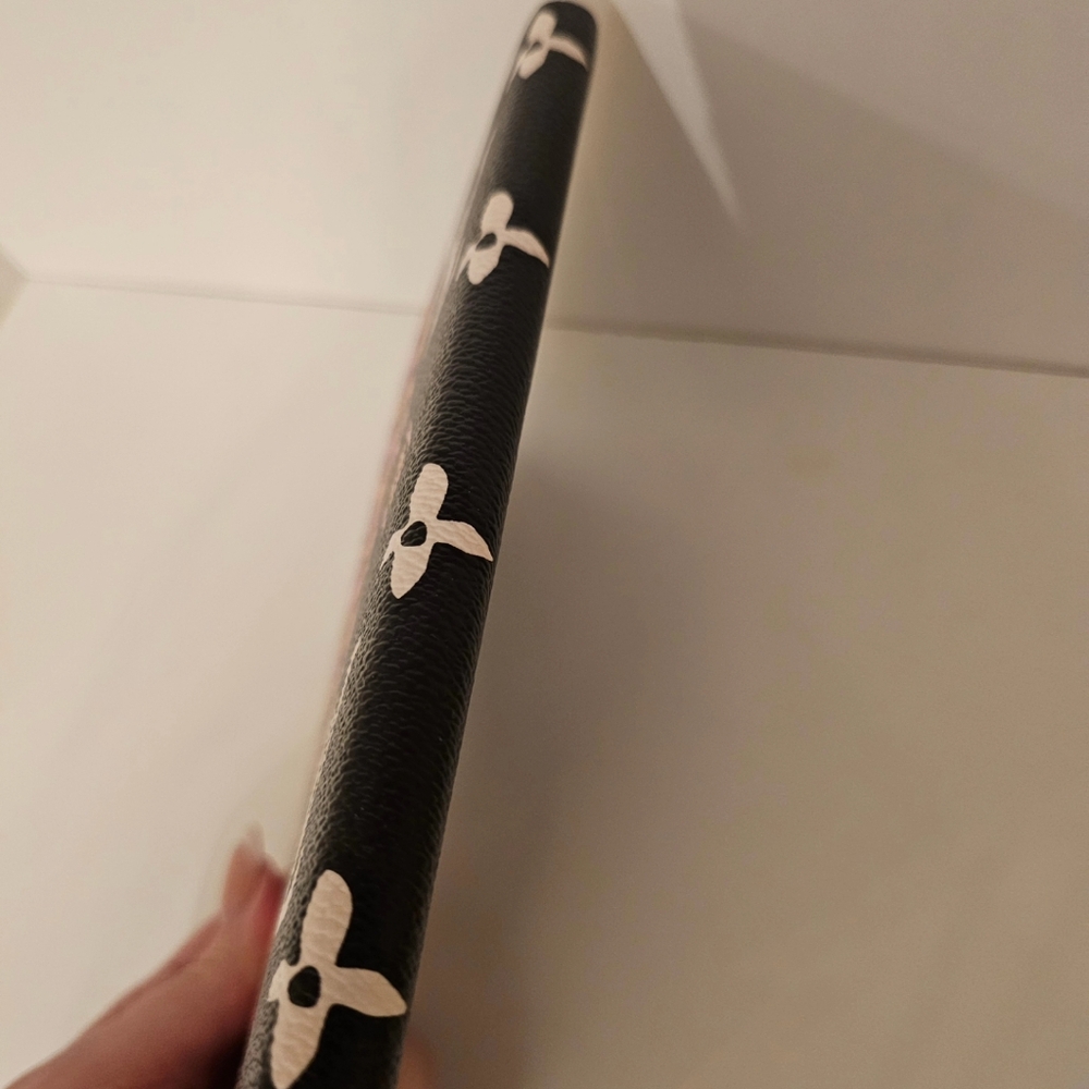 Louis Vuitton Black and Pink Monogram Note Book - Picture 3 of 16